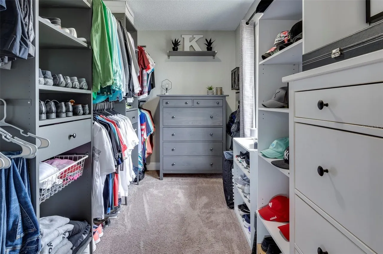 Custom closet 3